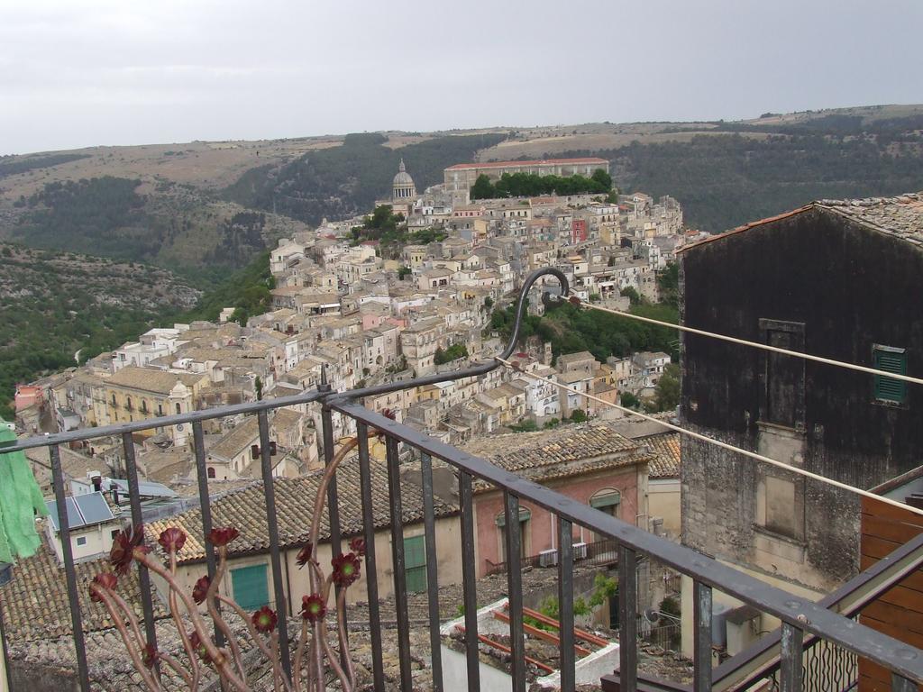 Bed and Breakfast Finestre Su Ibla Ragusa Zewnętrze zdjęcie