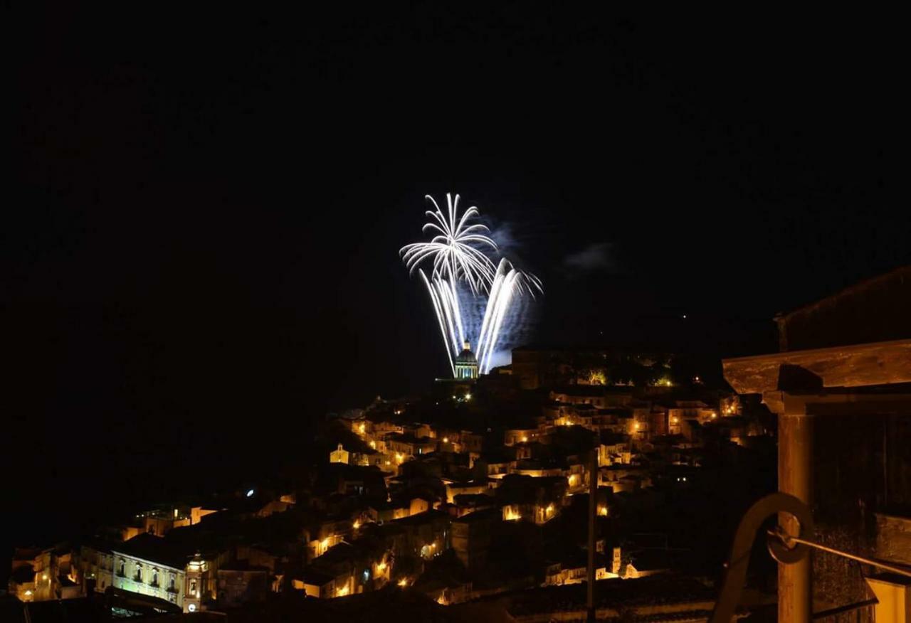 Bed and Breakfast Finestre Su Ibla Ragusa Zewnętrze zdjęcie